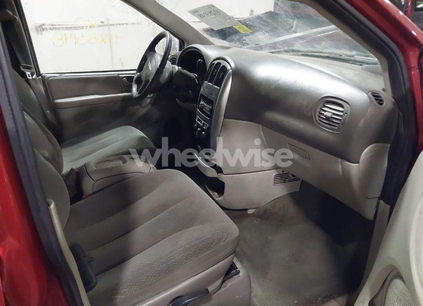 Photo 5 of 2005 Chrysler Town & COUNTRY TOURING (VIN 2C4GP54L95R341650)