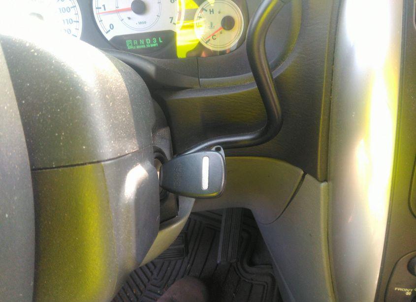 Photo 11 of 2005 Chrysler Town & COUNTRY TOURING (VIN 2C4GP54L95R571124)