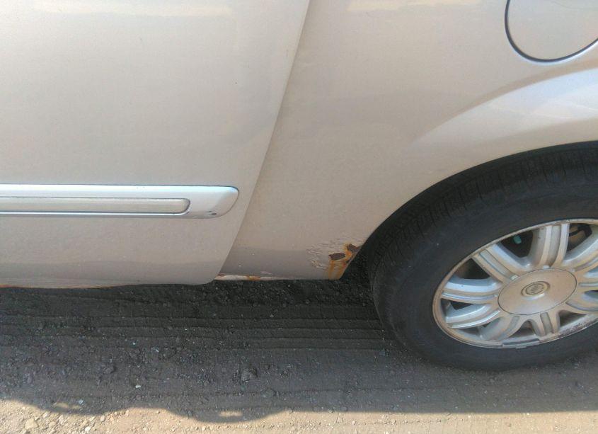 Photo 19 of 2005 Chrysler Town & COUNTRY TOURING (VIN 2C4GP54L95R571124)