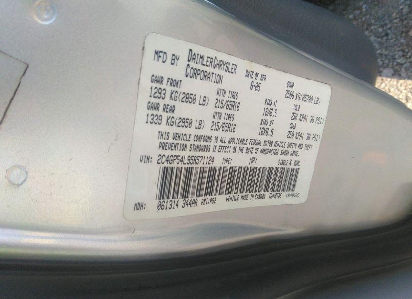 Photo 9 of 2005 Chrysler Town & COUNTRY TOURING (VIN 2C4GP54L95R571124)