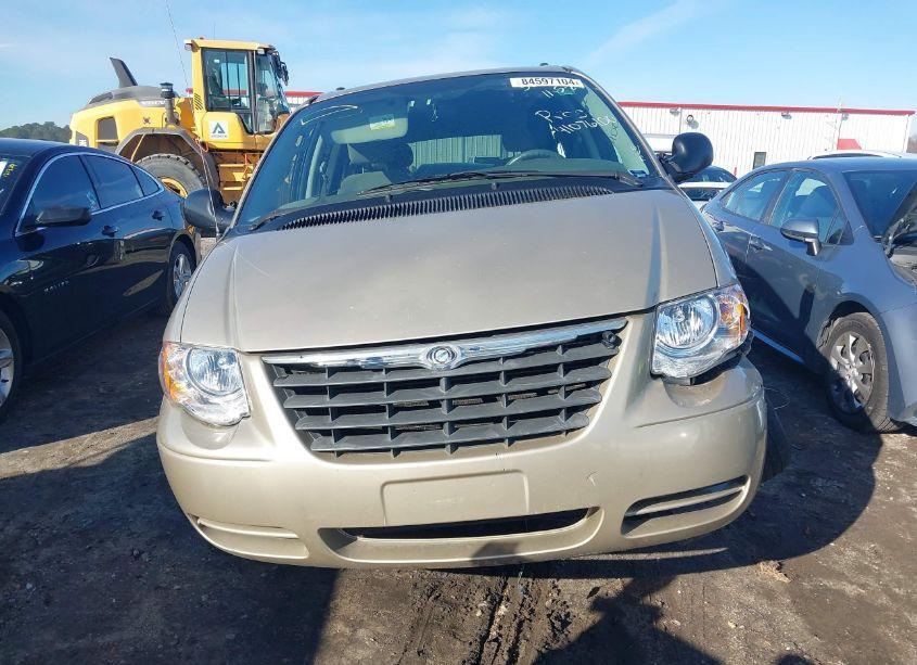 Photo 13 of 2005 Chrysler Town & COUNTRY TOURING (VIN 2C4GP54L95R586660)