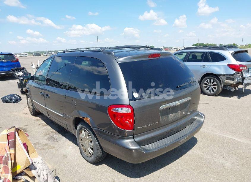 Photo 3 of 2004 Chrysler Town & COUNTRY TOURING (VIN 2C4GP54LX4R552726)