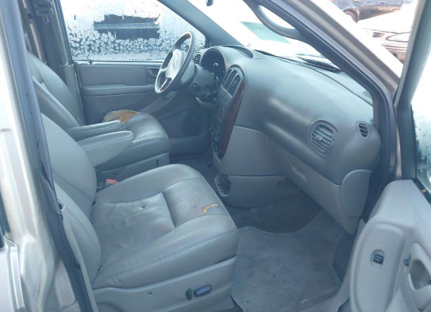 Photo 5 of 2004 Chrysler Town & COUNTRY TOURING (VIN 2C4GP54LX4R589792)