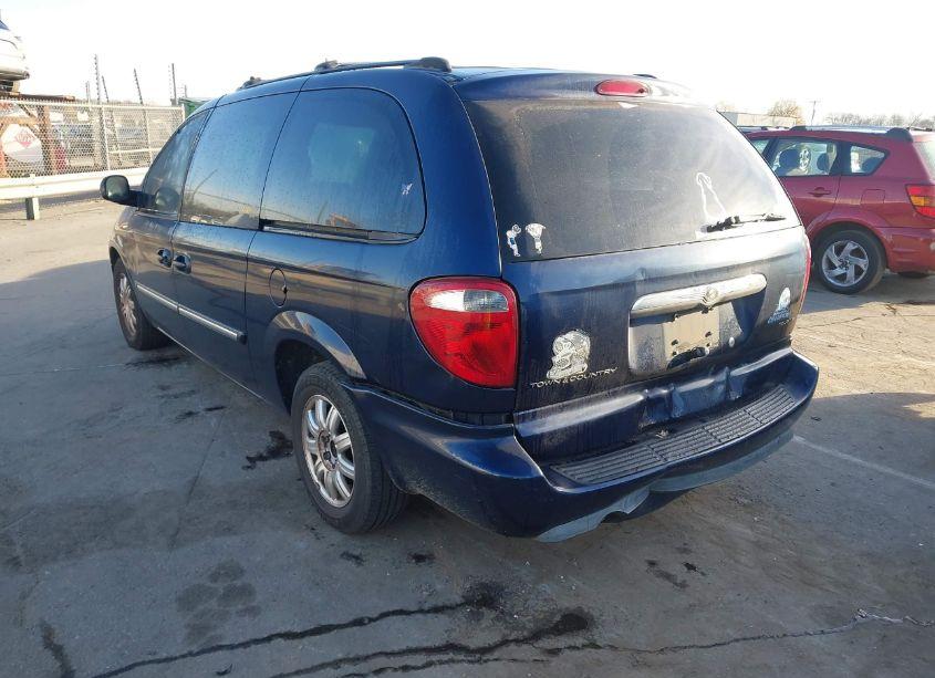 Photo 3 of 2005 Chrysler Town & COUNTRY TOURING (VIN 2C4GP54LX5R136242)