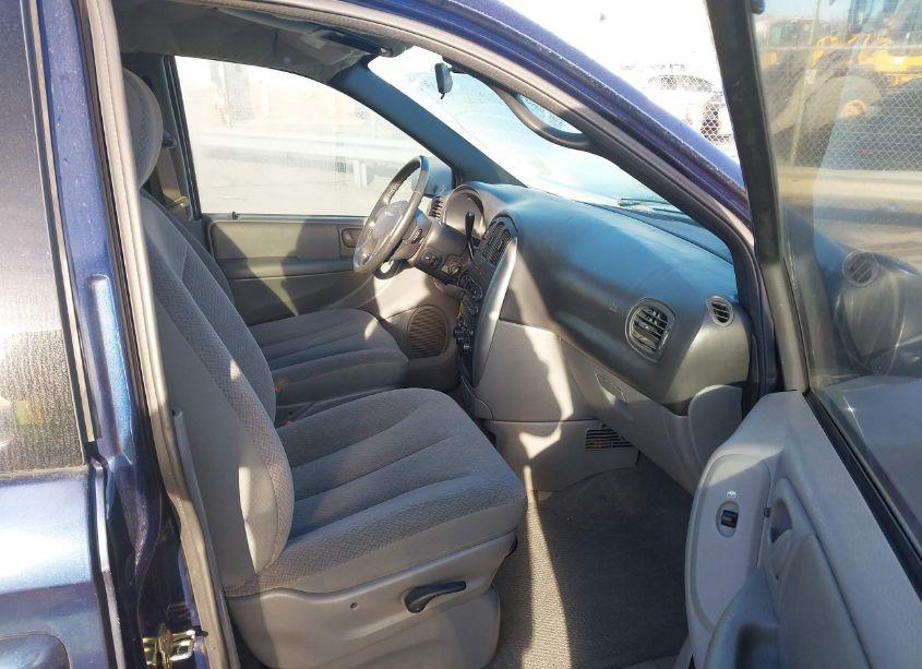 Photo 5 of 2005 Chrysler Town & COUNTRY TOURING (VIN 2C4GP54LX5R136242)