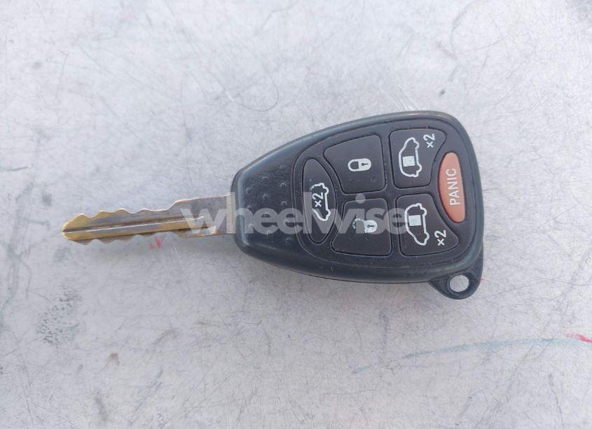 Photo 11 of 2005 Chrysler Town & COUNTRY LIMITED (VIN 2C4GP64L35R321691)