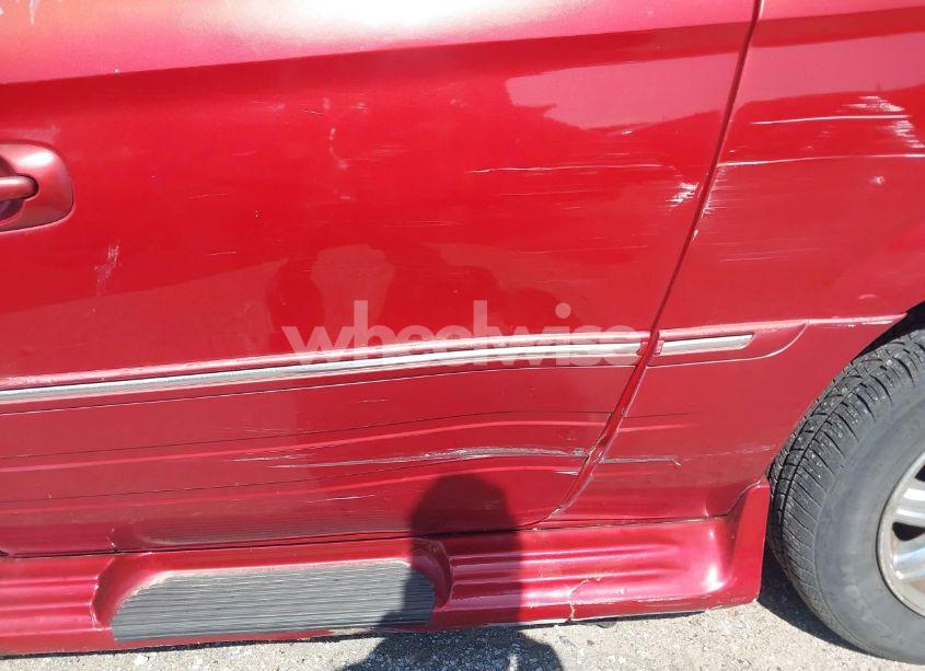 Photo 6 of 2005 Chrysler Town & COUNTRY LIMITED (VIN 2C4GP64L35R321691)