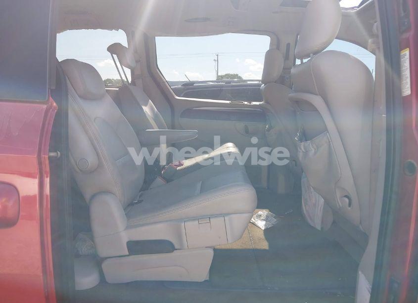 Photo 8 of 2005 Chrysler Town & COUNTRY LIMITED (VIN 2C4GP64L35R321691)