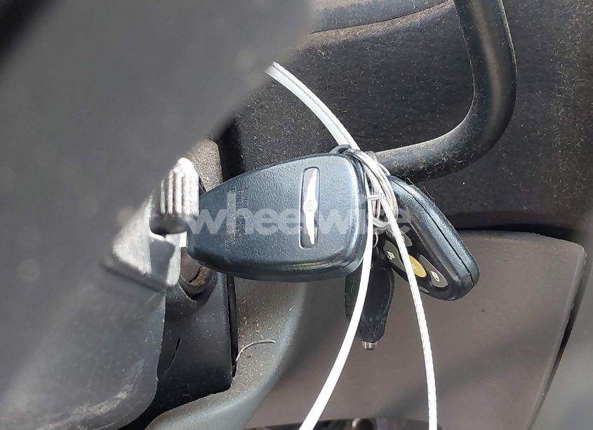 Photo 11 of 2005 Chrysler Town & COUNTRY LIMITED (VIN 2C4GP64L75R294933)