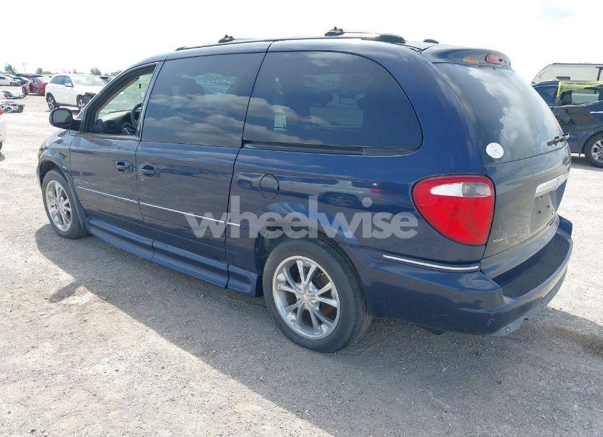 Photo 3 of 2005 Chrysler Town & COUNTRY LIMITED (VIN 2C4GP64L75R294933)