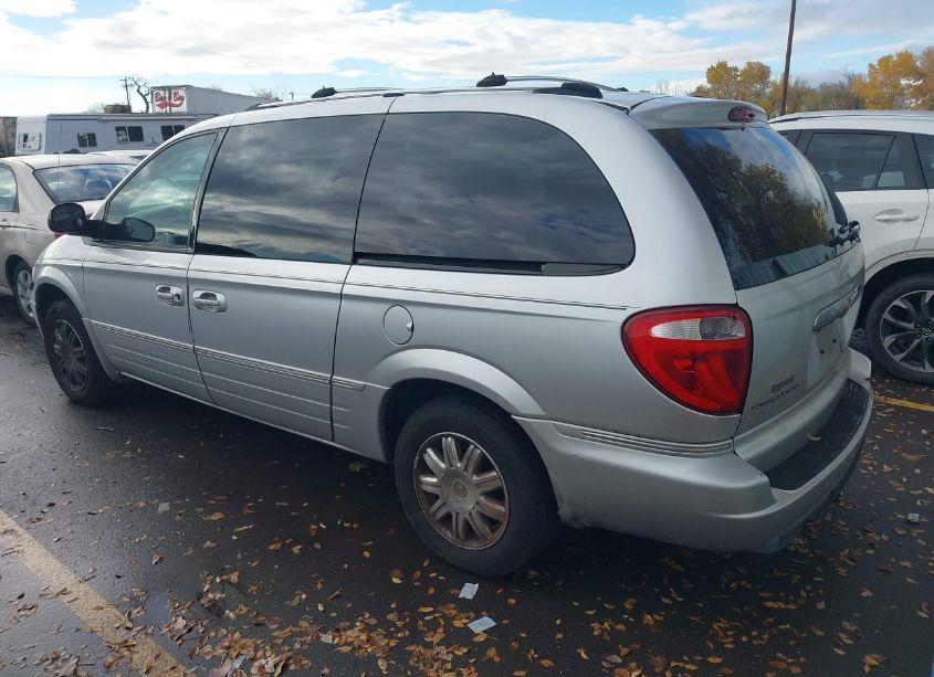 Photo 3 of 2005 Chrysler Town & COUNTRY LIMITED (VIN 2C4GP64L85R457685)