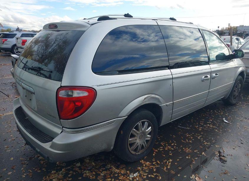 Photo 4 of 2005 Chrysler Town & COUNTRY LIMITED (VIN 2C4GP64L85R457685)