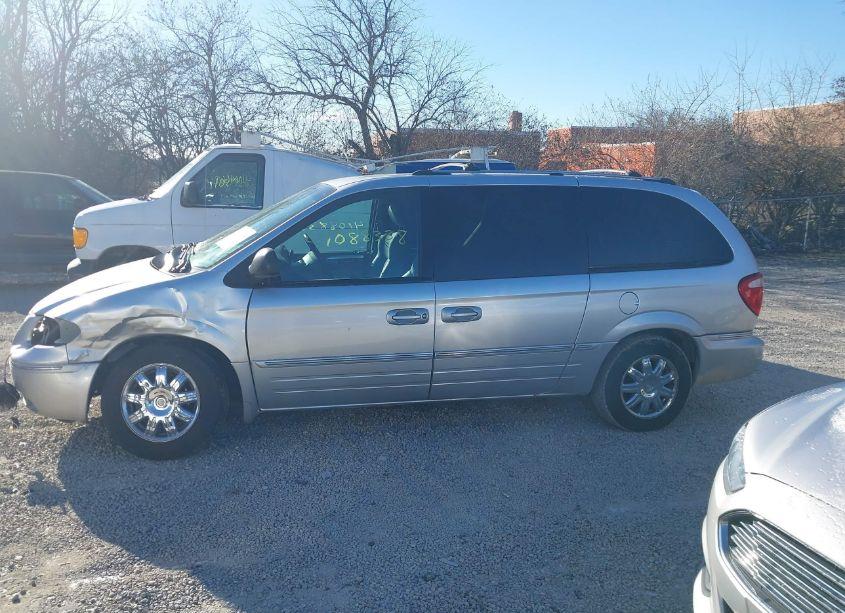 Photo 15 of 2005 Chrysler Town & COUNTRY LIMITED (VIN 2C4GP64L95R115999)