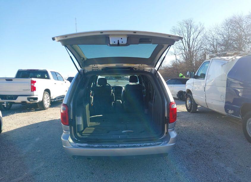 Photo 17 of 2005 Chrysler Town & COUNTRY LIMITED (VIN 2C4GP64L95R115999)