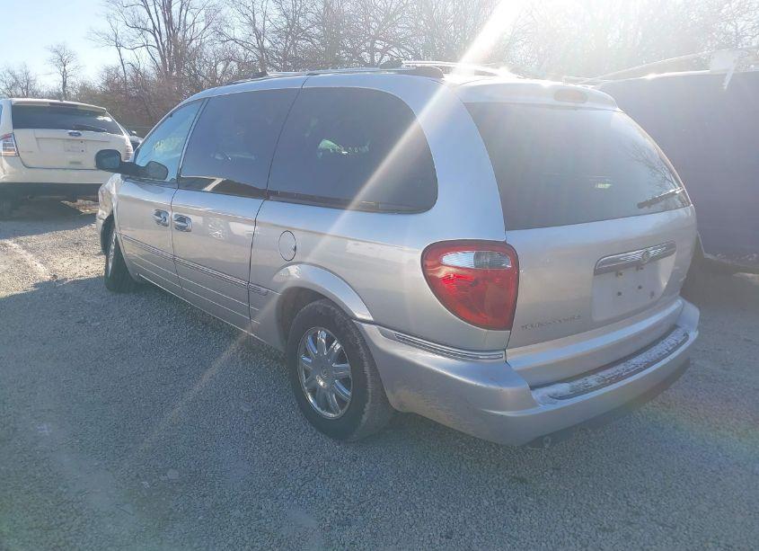 Photo 3 of 2005 Chrysler Town & COUNTRY LIMITED (VIN 2C4GP64L95R115999)