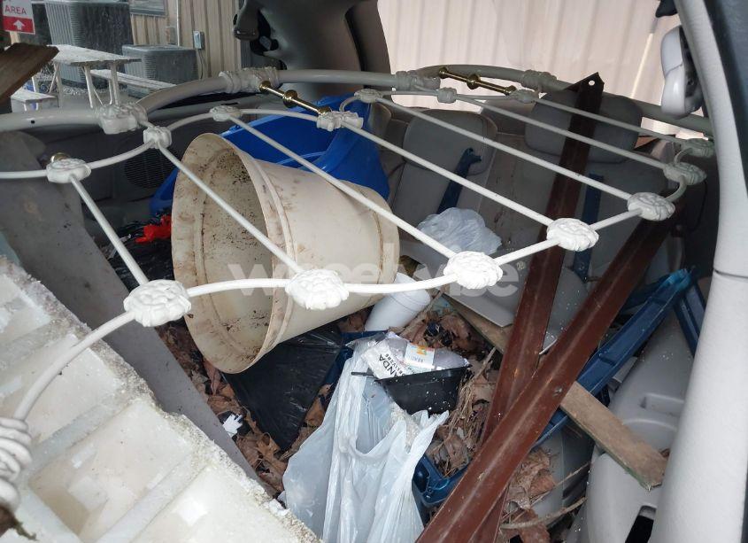 Photo 11 of 2005 Chrysler Town & COUNTRY LIMITED (VIN 2C4GP64L95R425523)