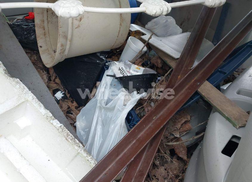 Photo 12 of 2005 Chrysler Town & COUNTRY LIMITED (VIN 2C4GP64L95R425523)