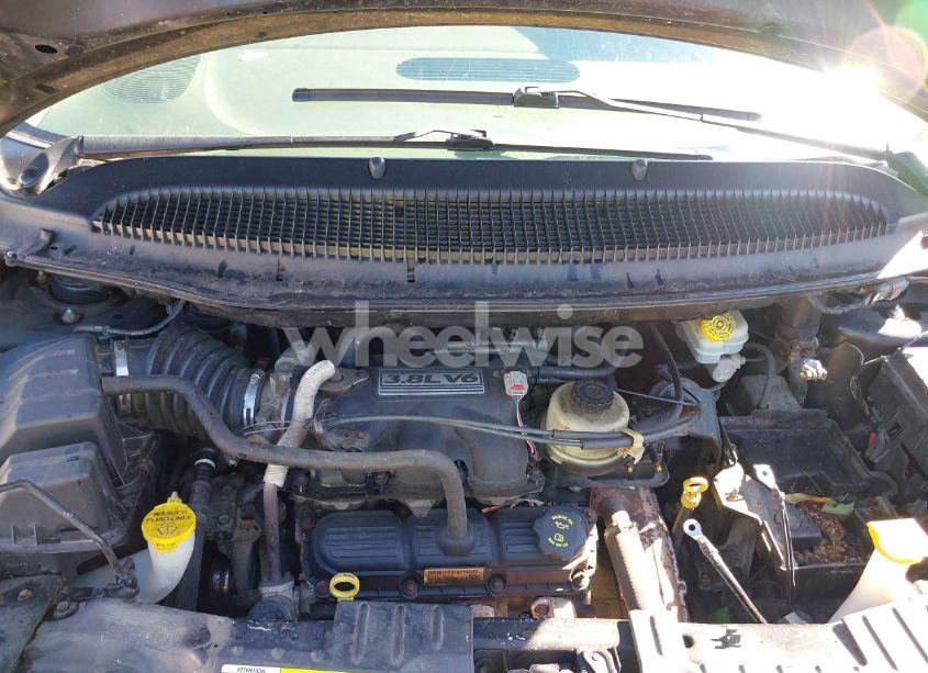 Photo 10 of 2005 Chrysler Town & COUNTRY LIMITED (VIN 2C4GP64LX5R291377)