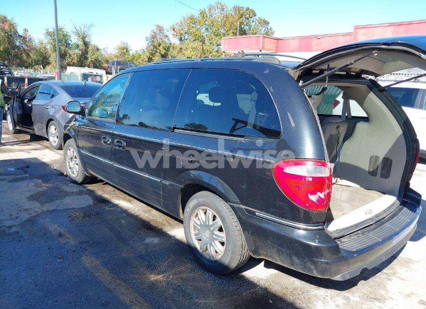 Photo 3 of 2005 Chrysler Town & COUNTRY LIMITED (VIN 2C4GP64LX5R291377)