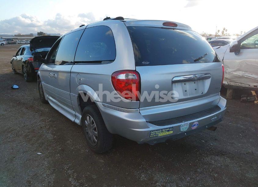 Photo 3 of 2005 Chrysler Town & COUNTRY LIMITED (VIN 2C4GP64LX5R294926)