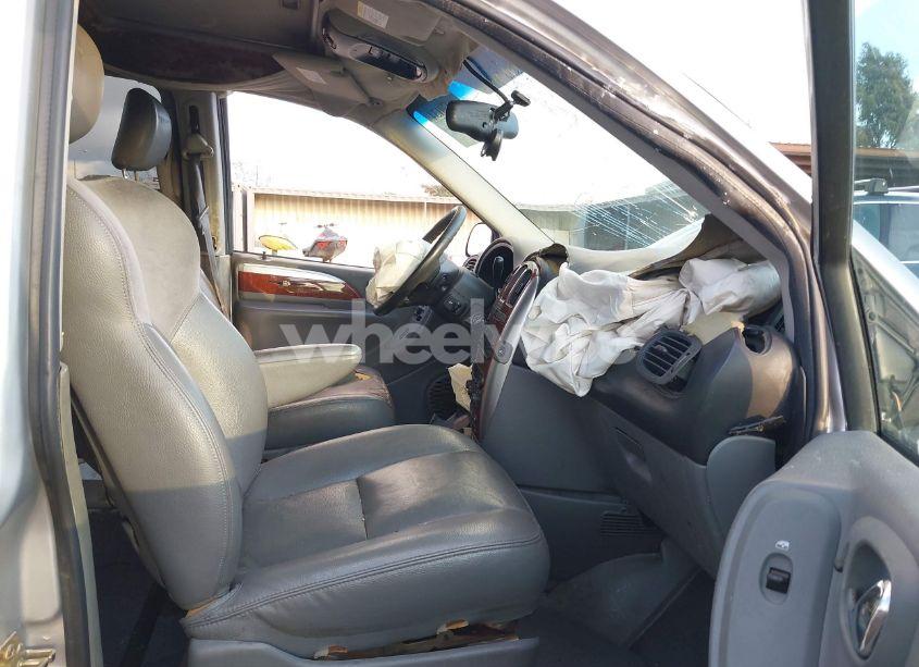 Photo 5 of 2005 Chrysler Town & COUNTRY LIMITED (VIN 2C4GP64LX5R294926)