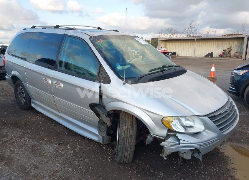 Photo 6 of 2005 Chrysler Town & COUNTRY LIMITED (VIN 2C4GP64LX5R294926)