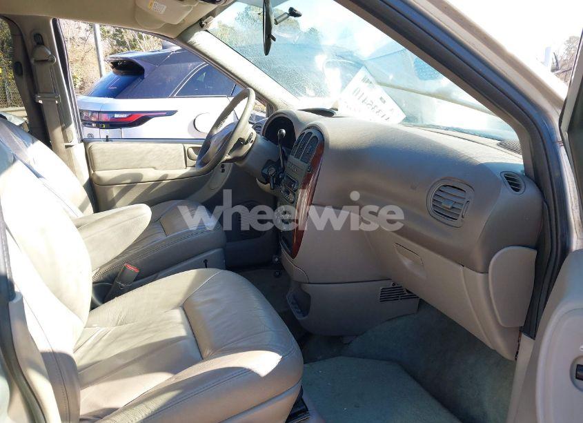 Photo 5 of 2003 Chrysler Town & COUNTRY EX (VIN 2C4GP74L83R212596)