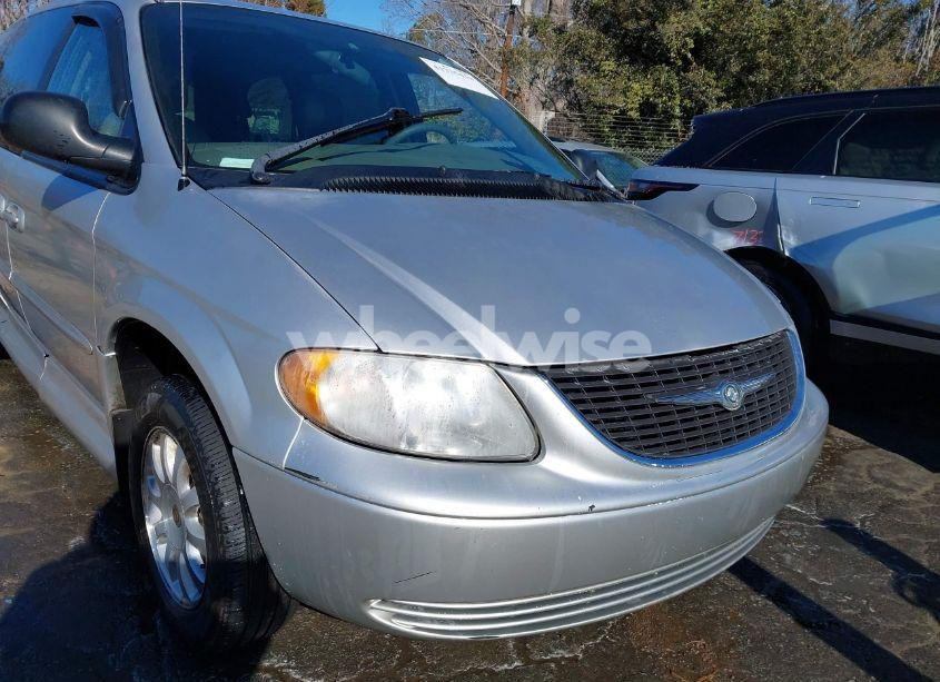 Photo 6 of 2003 Chrysler Town & COUNTRY EX (VIN 2C4GP74L83R212596)