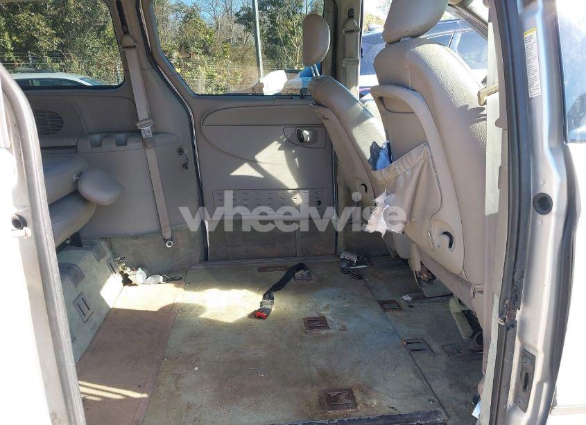 Photo 8 of 2003 Chrysler Town & COUNTRY EX (VIN 2C4GP74L83R212596)