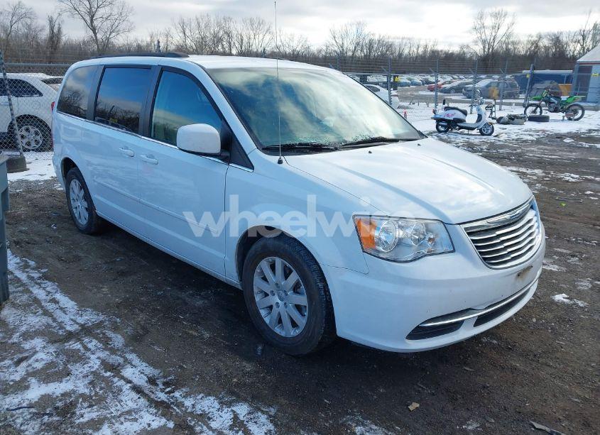 2015 Chrysler Town & COUNTRY LX (VIN 2C4RC1AG0FR676463) main photo