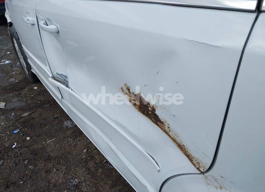 Photo 16 of 2015 Chrysler Town & COUNTRY LX (VIN 2C4RC1AG0FR676463)