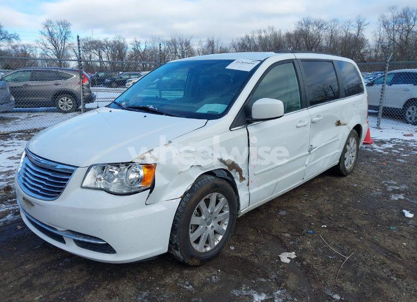 Photo 2 of 2015 Chrysler Town & COUNTRY LX (VIN 2C4RC1AG0FR676463)
