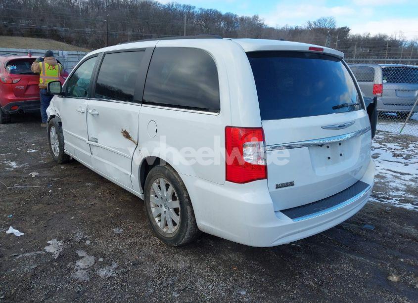 Photo 3 of 2015 Chrysler Town & COUNTRY LX (VIN 2C4RC1AG0FR676463)