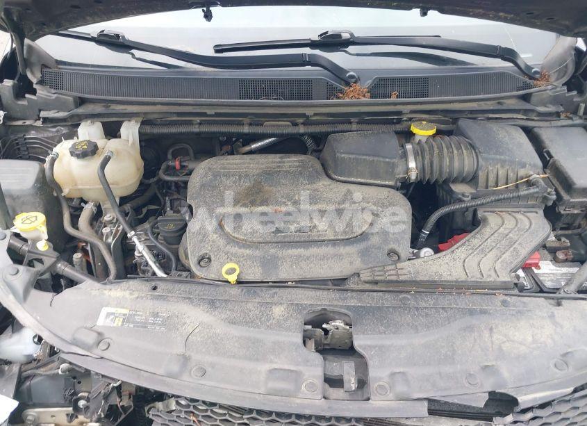 Photo 10 of 2020 Chrysler Voyager L (VIN 2C4RC1AG0LR209510)