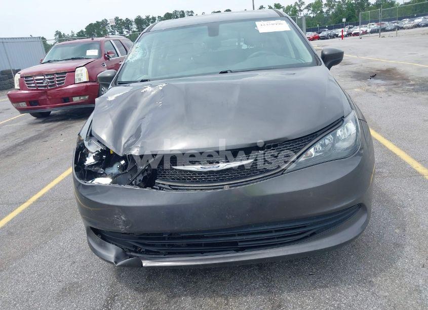 Photo 12 of 2020 Chrysler Voyager L (VIN 2C4RC1AG0LR209510)