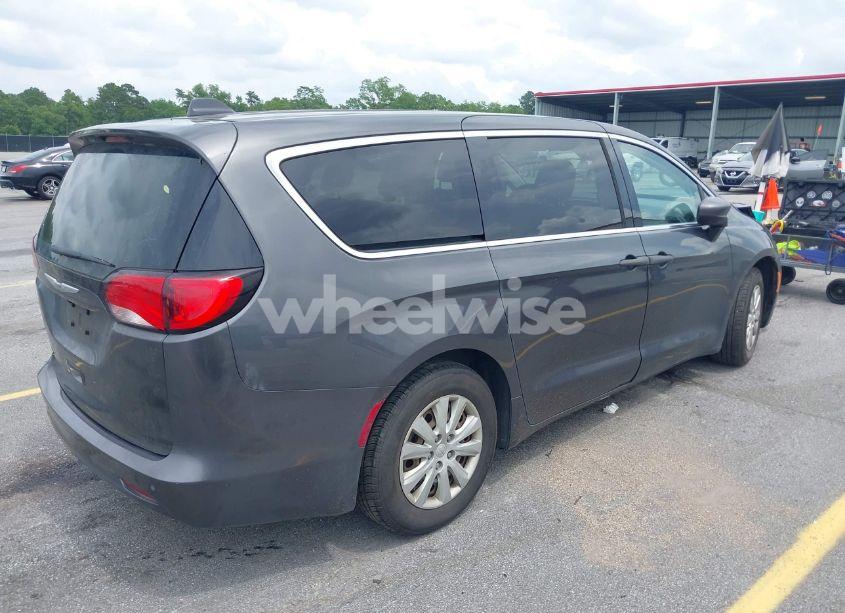 Photo 4 of 2020 Chrysler Voyager L (VIN 2C4RC1AG0LR209510)