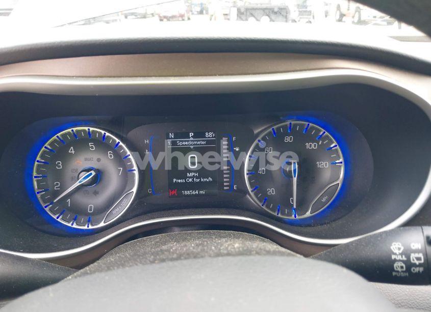 Photo 7 of 2020 Chrysler Voyager L (VIN 2C4RC1AG0LR209510)