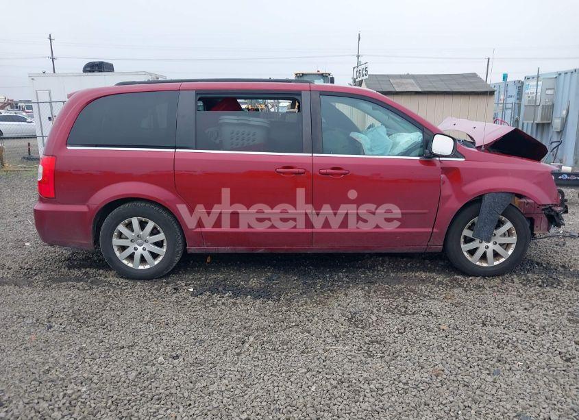 Photo 12 of 2016 Chrysler Town & COUNTRY LX (VIN 2C4RC1AG6GR302568)