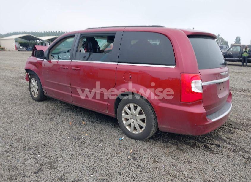 Photo 3 of 2016 Chrysler Town & COUNTRY LX (VIN 2C4RC1AG6GR302568)