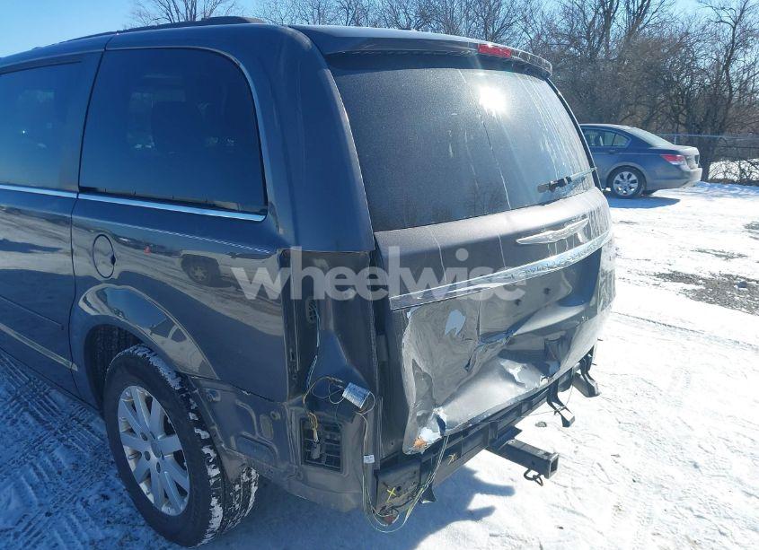 Photo 18 of 2015 Chrysler Town & COUNTRY LX (VIN 2C4RC1AG7FR675214)