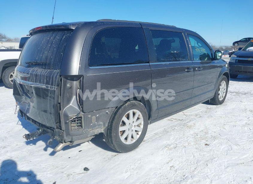 Photo 4 of 2015 Chrysler Town & COUNTRY LX (VIN 2C4RC1AG7FR675214)