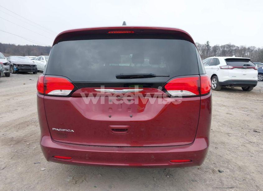 Photo 16 of 2018 Chrysler Pacifica L (VIN 2C4RC1AG7JR113094)