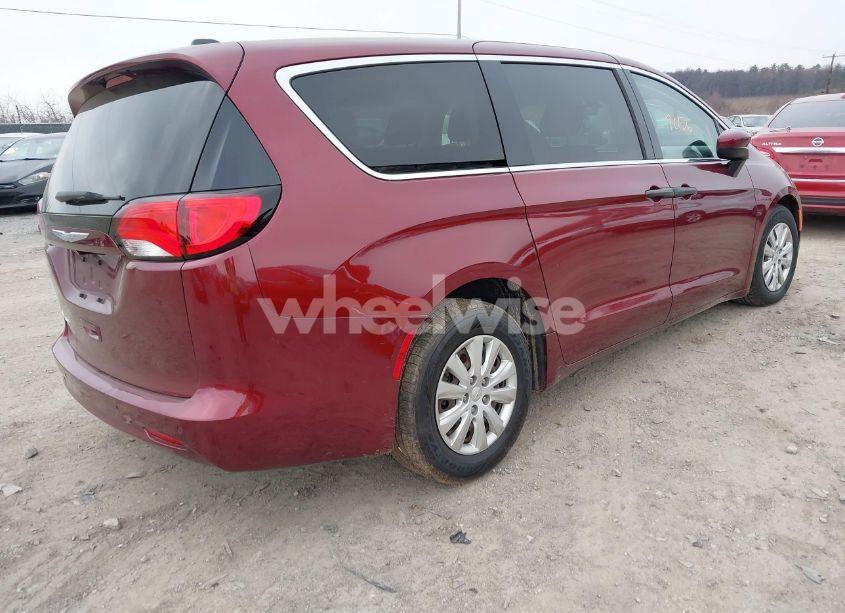 Photo 4 of 2018 Chrysler Pacifica L (VIN 2C4RC1AG7JR113094)