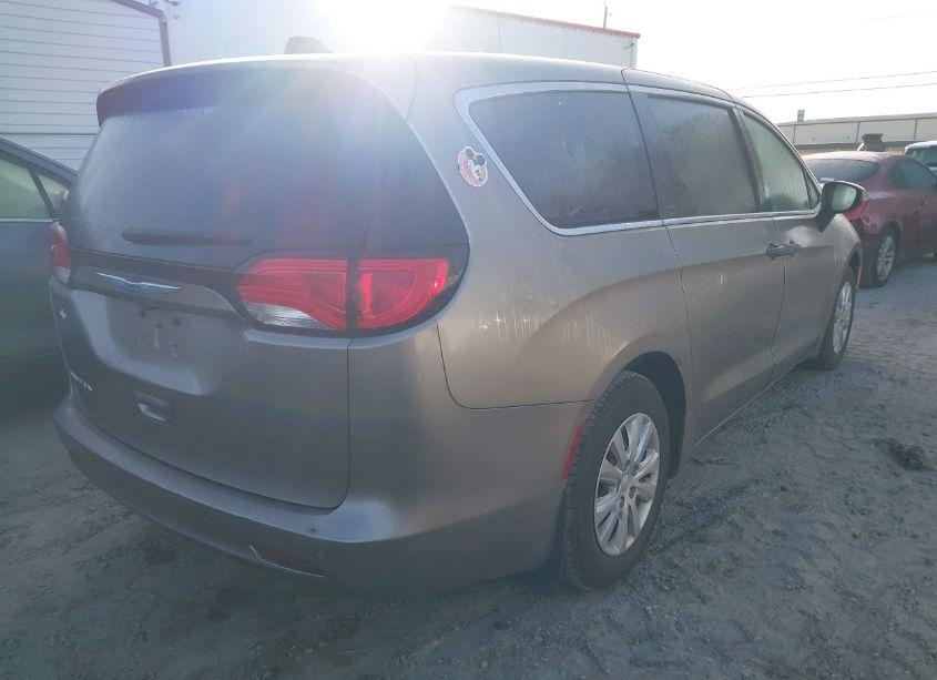 Photo 4 of 2018 Chrysler Pacifica L (VIN 2C4RC1AG7JR274898)