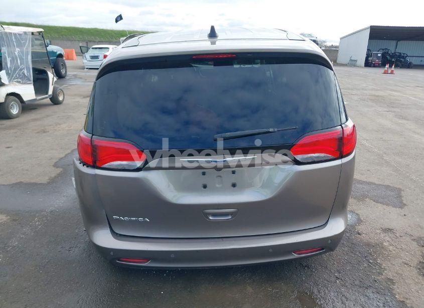 Photo 17 of 2018 Chrysler Pacifica L (VIN 2C4RC1AG8JR175121)
