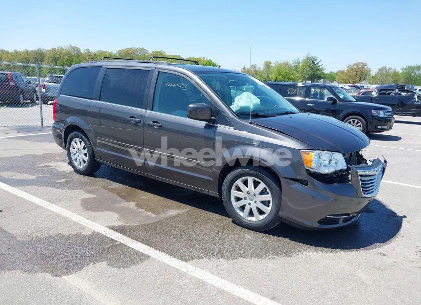 2015 Chrysler Town & COUNTRY LX (VIN 2C4RC1AG9FR676283) main photo