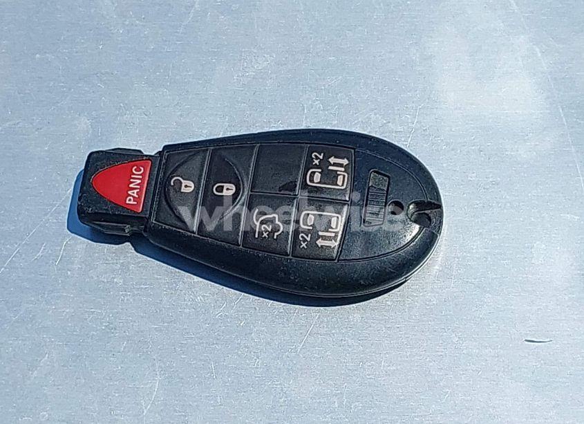 Photo 11 of 2015 Chrysler Town & COUNTRY LX (VIN 2C4RC1AG9FR676283)