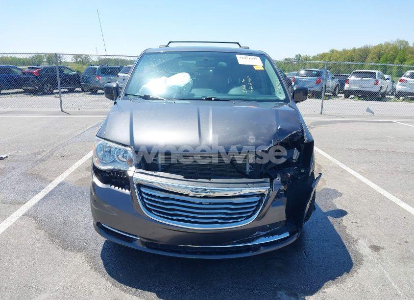 Photo 13 of 2015 Chrysler Town & COUNTRY LX (VIN 2C4RC1AG9FR676283)