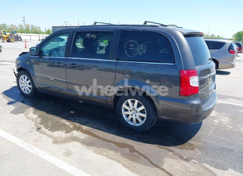 Photo 3 of 2015 Chrysler Town & COUNTRY LX (VIN 2C4RC1AG9FR676283)