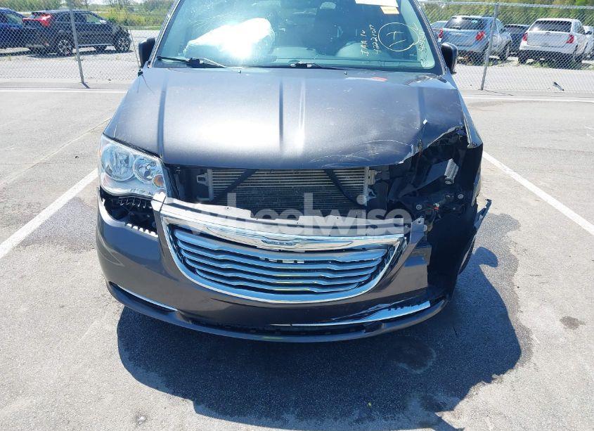 Photo 6 of 2015 Chrysler Town & COUNTRY LX (VIN 2C4RC1AG9FR676283)